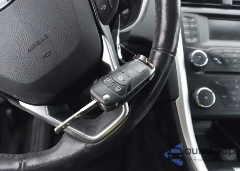 2013 Ford Fusion Se z USA, uszkodzony, nr VIN 3FA6P0H7XDR302835